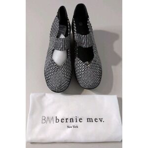 Bernie Mev Womens Lulia Casual Wedge Shoes Metallic Silver Color Size 38 or 7